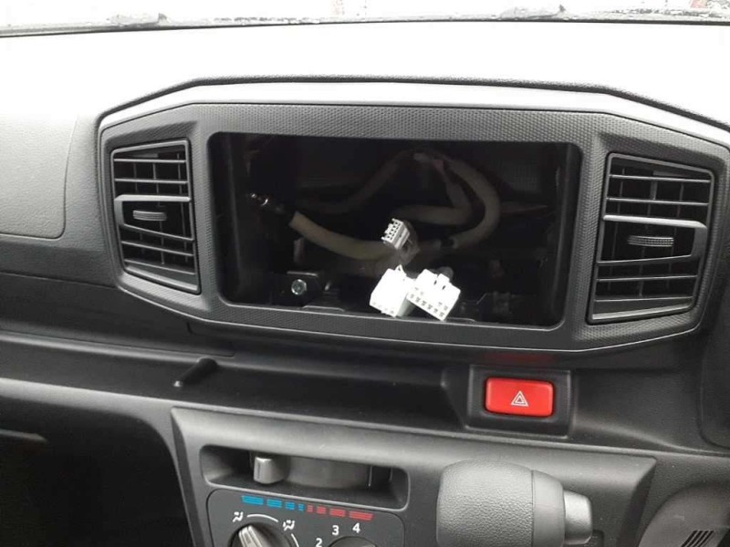 DAIHATSU MIRA E:S 2025/2