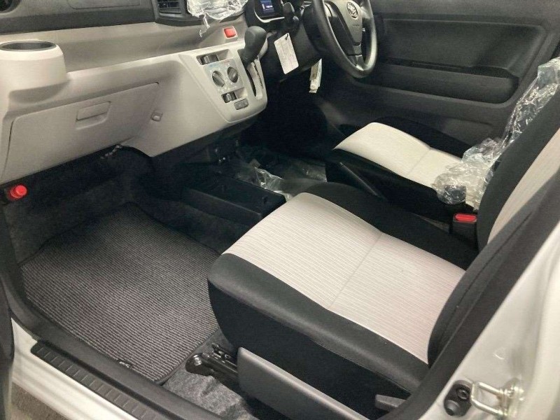 DAIHATSU MIRA E:S 2025/2