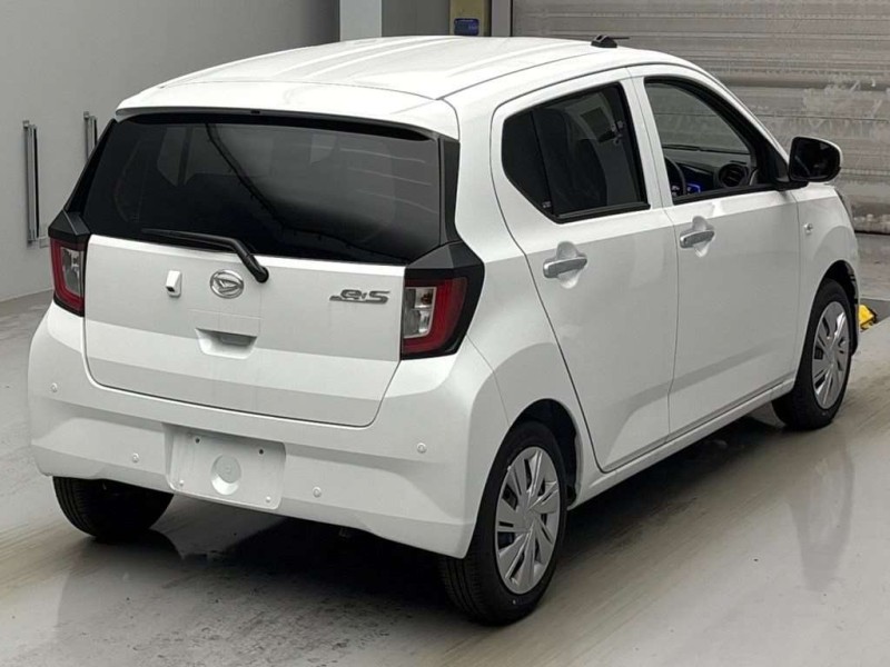 DAIHATSU MIRA E:S 2025/2