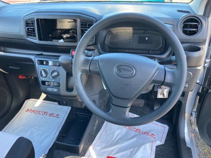 DAIHATSU MIRA E:S 2025/1