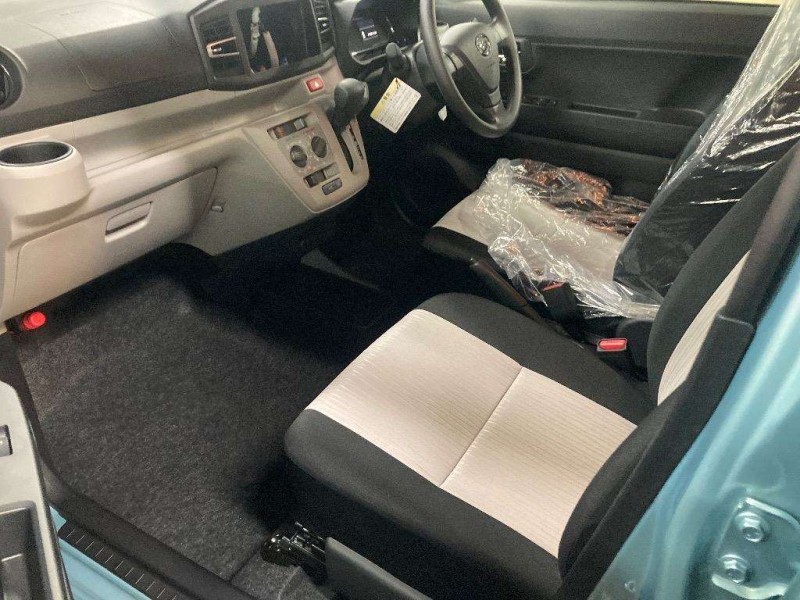 DAIHATSU MIRA E:S 2025/5