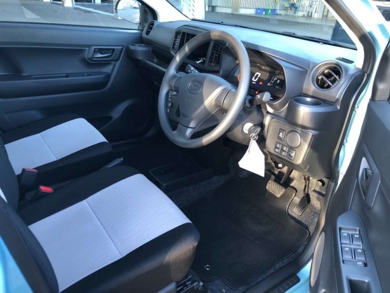 DAIHATSU MIRA E:S 2025/4