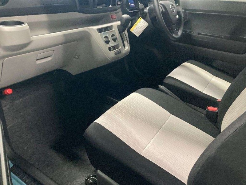 DAIHATSU MIRA E:S 2025/9