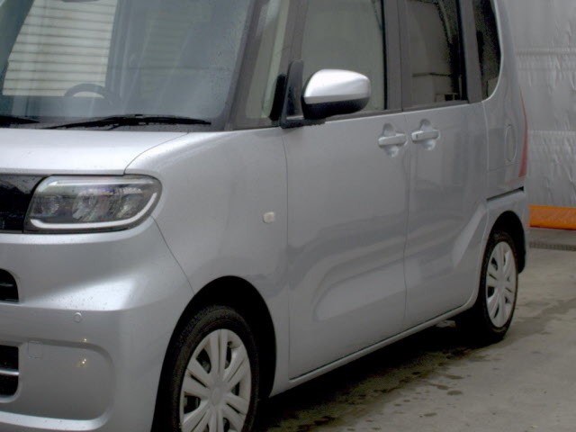 DAIHATSU TANTO 2022/8