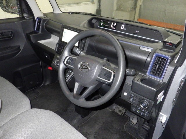 DAIHATSU TANTO 2022/8