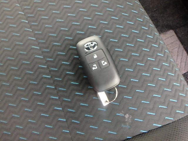 TOYOTA ROOMY 2023/5