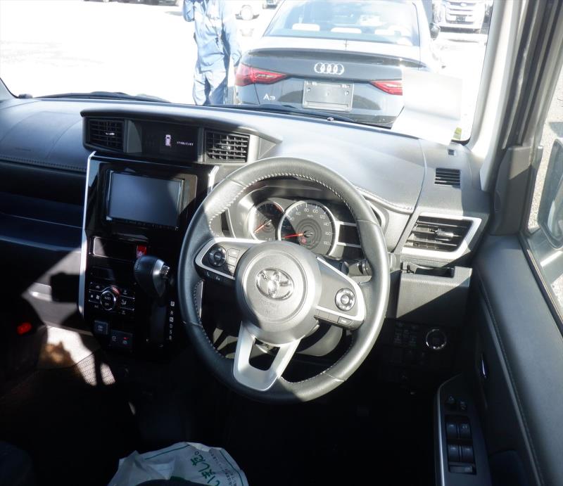 TOYOTA ROOMY 2023/10