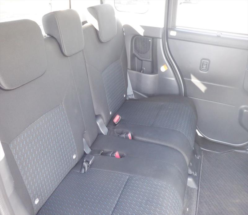 TOYOTA ROOMY 2023/10