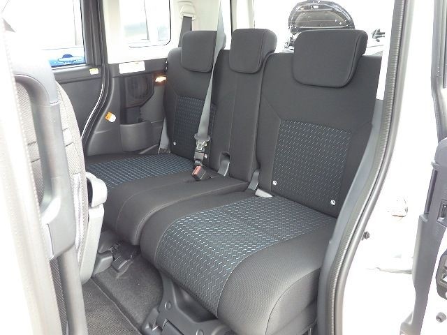 TOYOTA ROOMY 2025/11