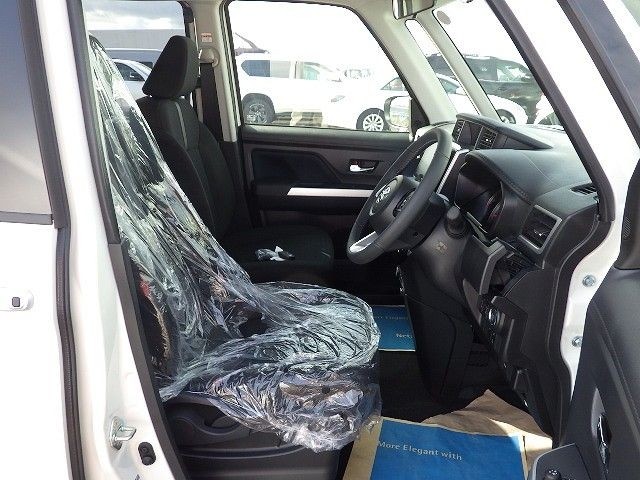 TOYOTA ROOMY 2025/10