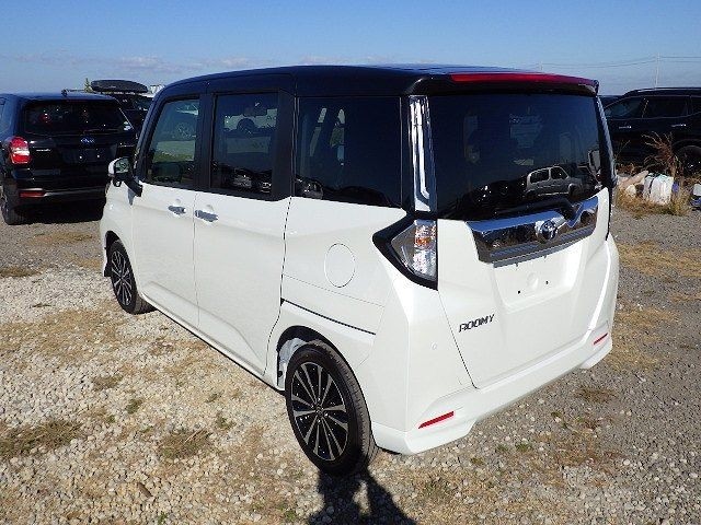 TOYOTA ROOMY 2025/10