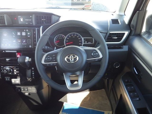 TOYOTA ROOMY 2025/10