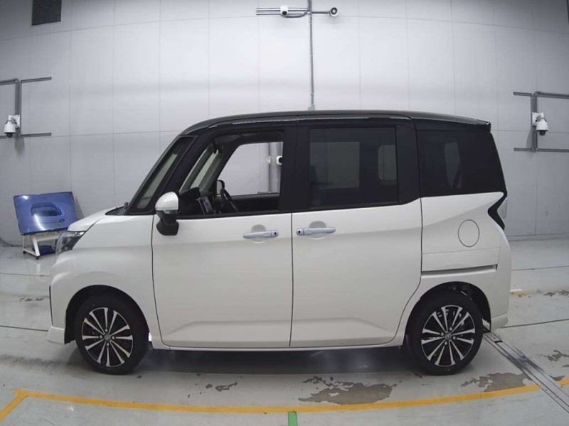 TOYOTA ROOMY 2025/11