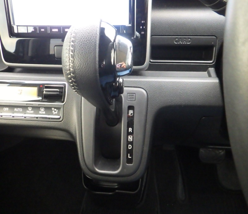 SUZUKI WAGON R CUSTOM Z 2023/4