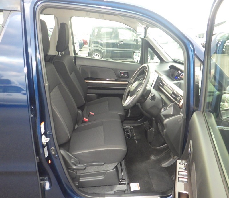 SUZUKI WAGON R CUSTOM Z 2023/4