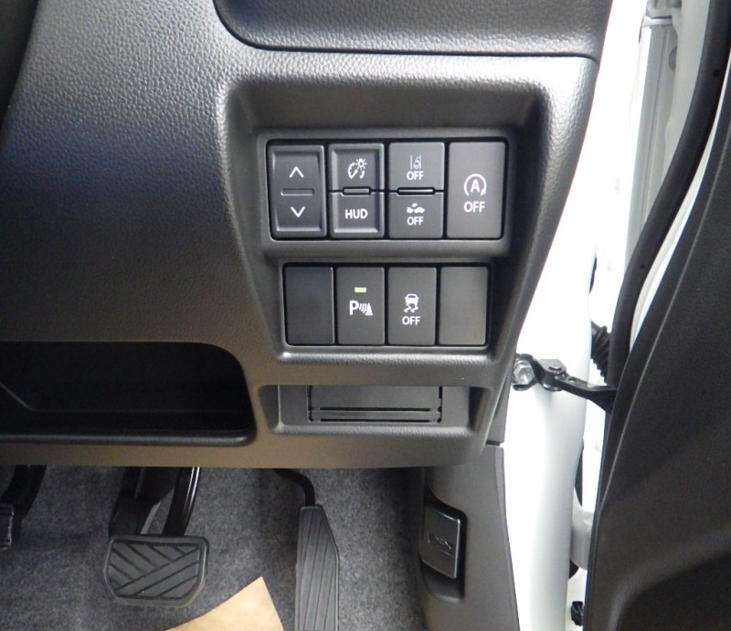 SUZUKI WAGON R CUSTOM Z 2025/9