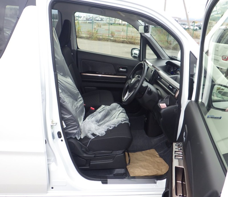 SUZUKI WAGON R CUSTOM Z 2025/9