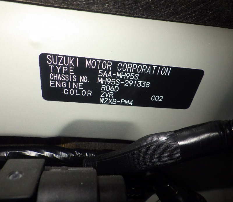 SUZUKI WAGON R CUSTOM Z 2025/11