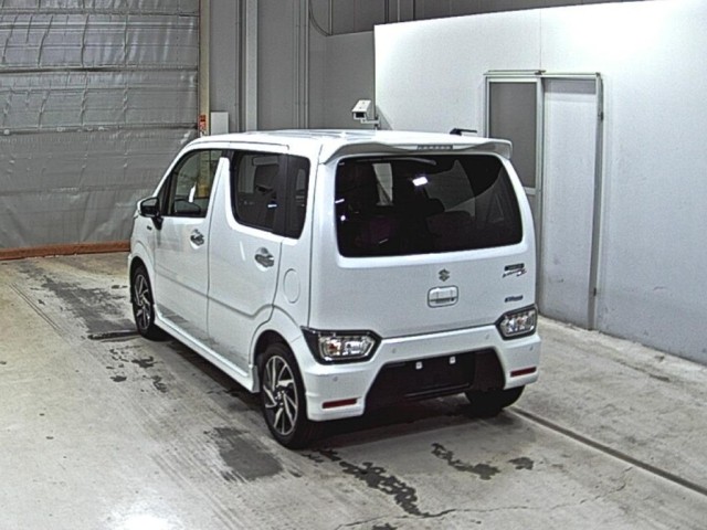 SUZUKI WAGON R CUSTOM Z 2025/10