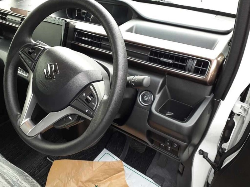 SUZUKI WAGON R CUSTOM Z 2025/11