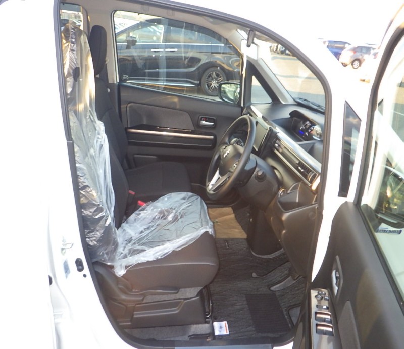 SUZUKI WAGON R CUSTOM Z 2025/11