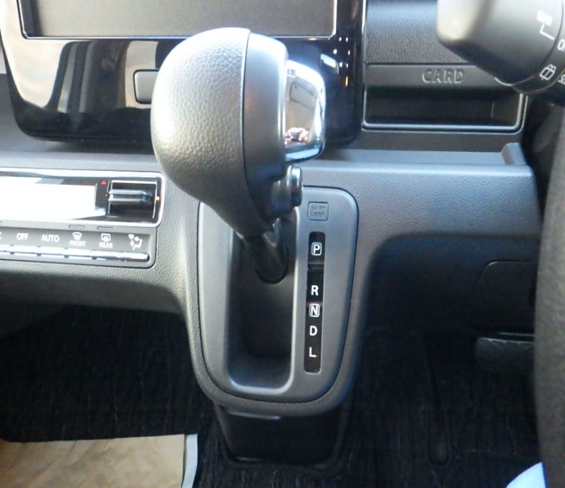 SUZUKI WAGON R CUSTOM Z 2025/11