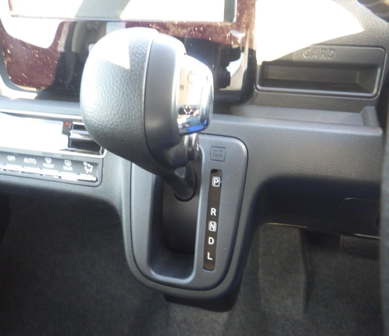 SUZUKI WAGON R CUSTOM Z 2025/11