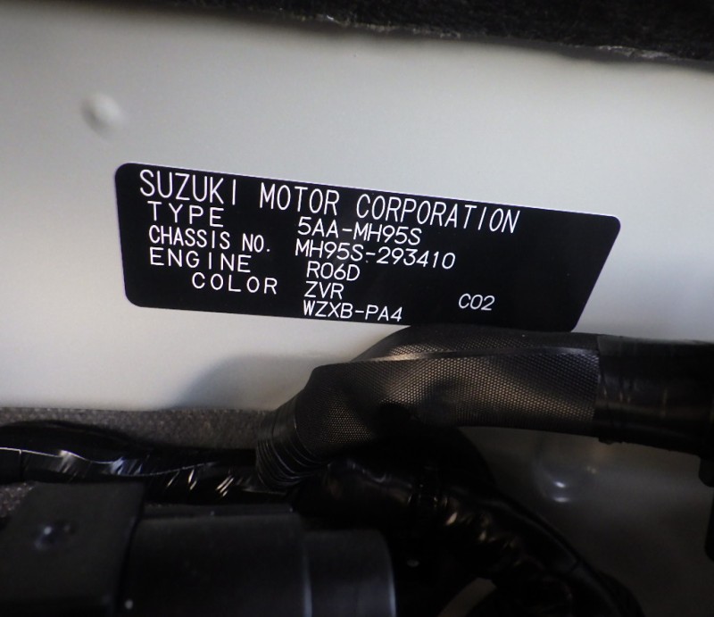 SUZUKI WAGON R CUSTOM Z 2025/11