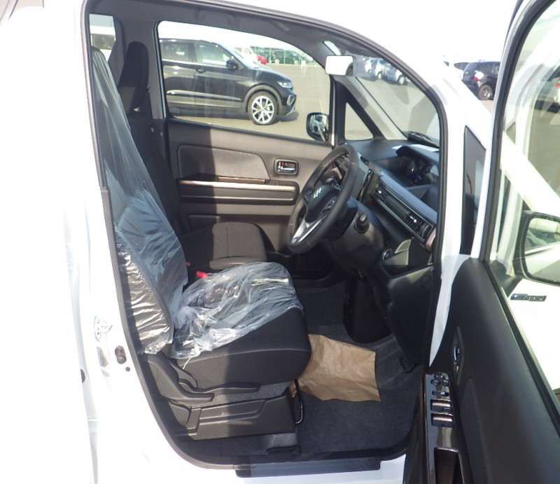 SUZUKI WAGON R CUSTOM Z 2025/11