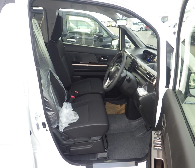 SUZUKI WAGON R CUSTOM Z 2025/12