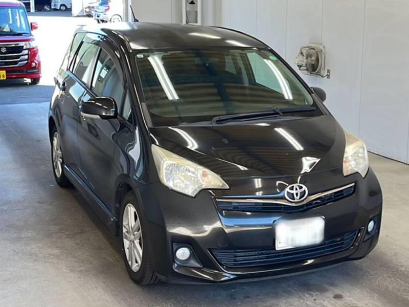 TOYOTA RACTIS 2011/11