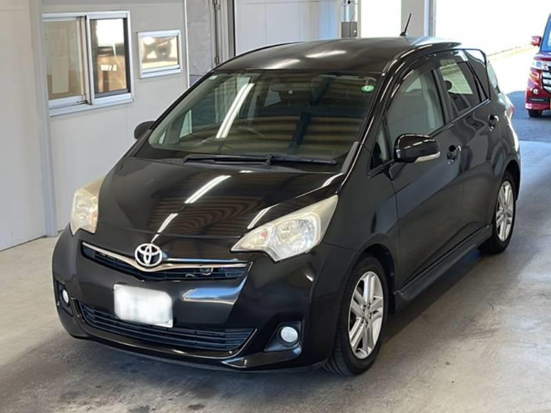 TOYOTA RACTIS 2011/11