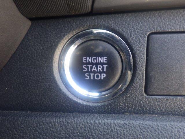 TOYOTA RACTIS 2012/3