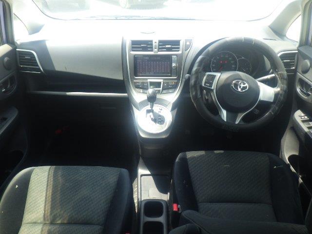 TOYOTA RACTIS 2012/3