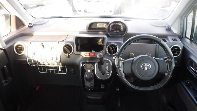 TOYOTA SPADE 2012/10