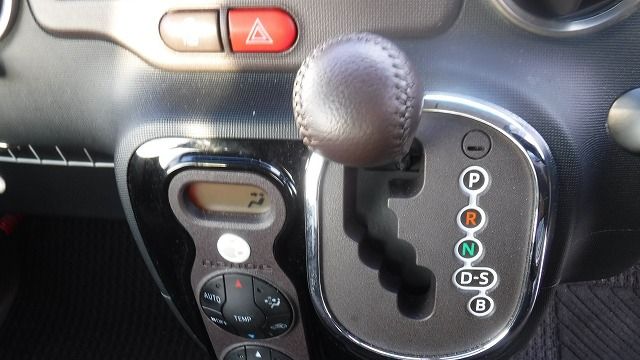 TOYOTA SPADE 2012/10