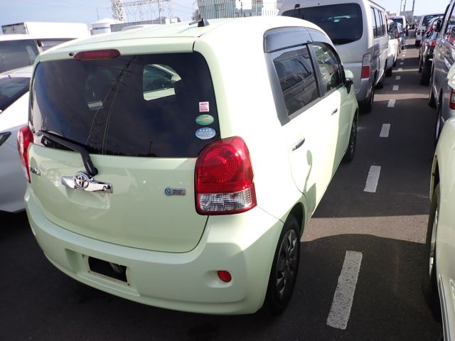 TOYOTA PORTE 2013/4