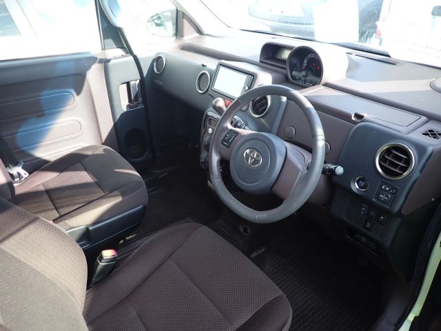 TOYOTA PORTE 2013/4