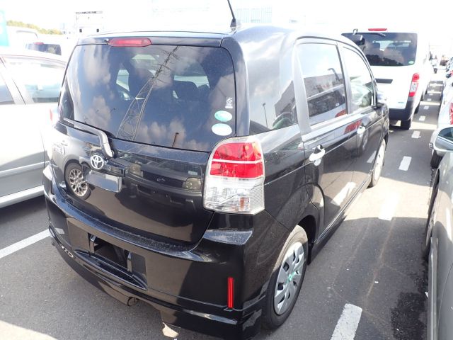 TOYOTA SPADE 2015/2