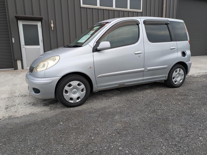 TOYOTA FUNCARGO 2004/5
