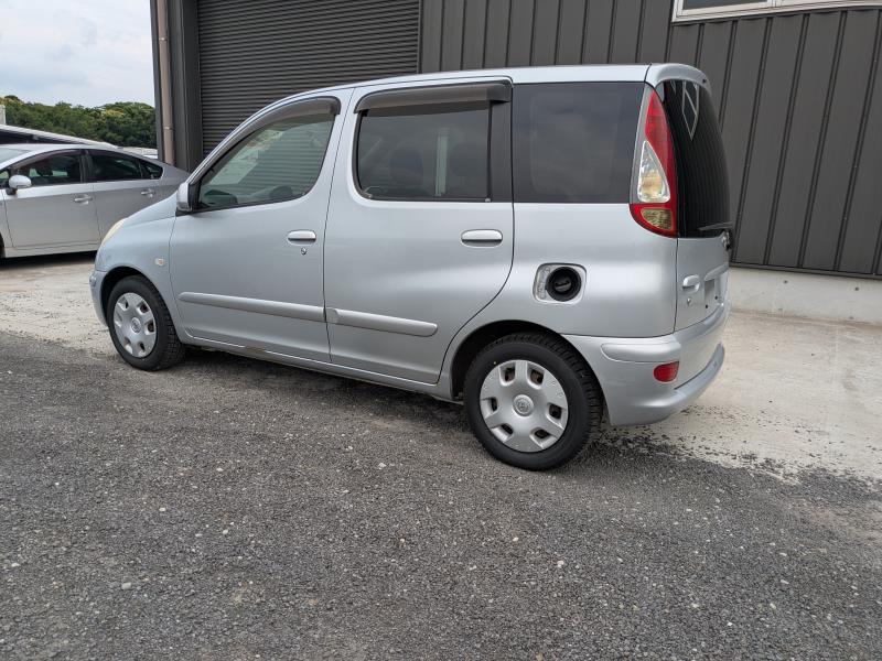 TOYOTA FUNCARGO 2004/5