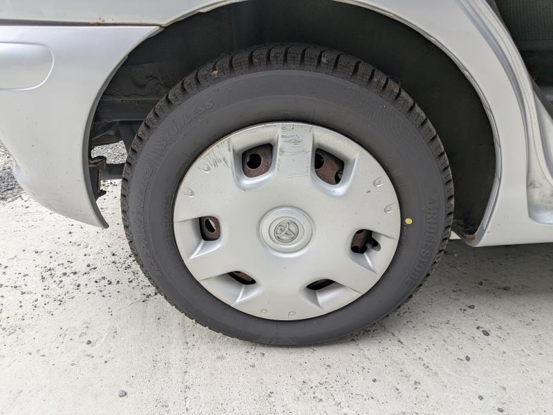 TOYOTA FUNCARGO 2004/5