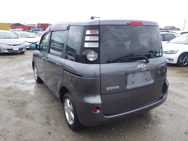 TOYOTA SIENTA 2008/10