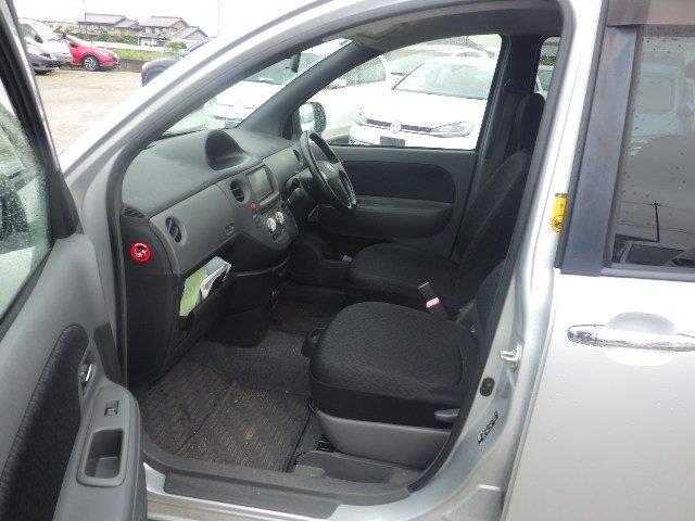 TOYOTA SIENTA 2011/8
