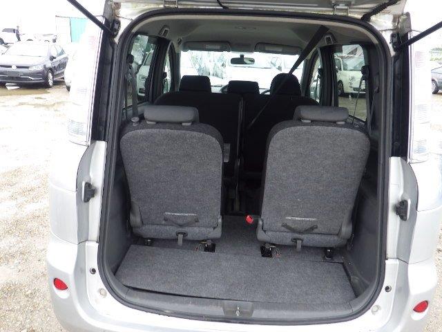 TOYOTA SIENTA 2011/8