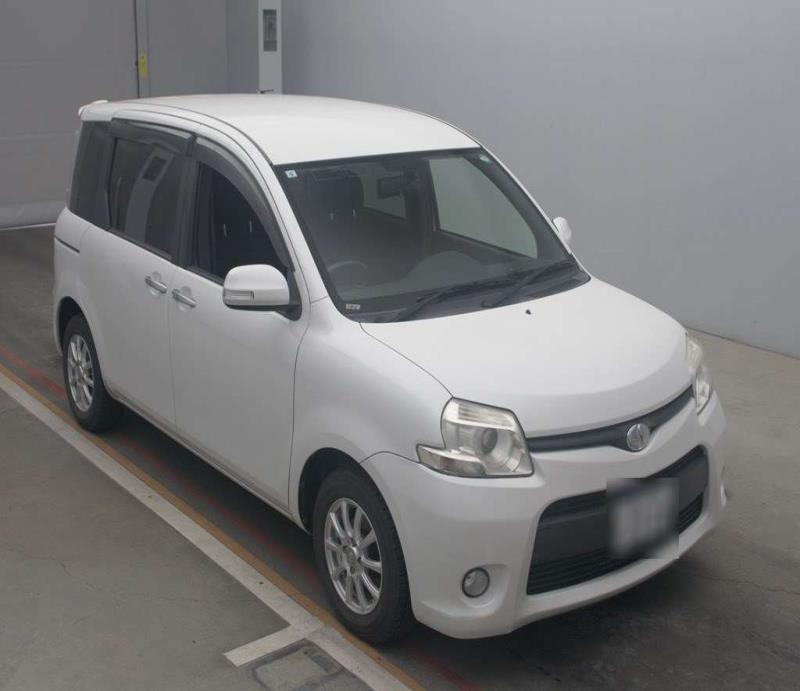TOYOTA SIENTA 2011/9