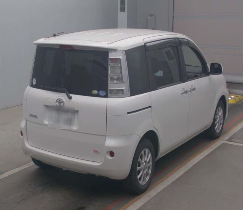 TOYOTA SIENTA 2011/9