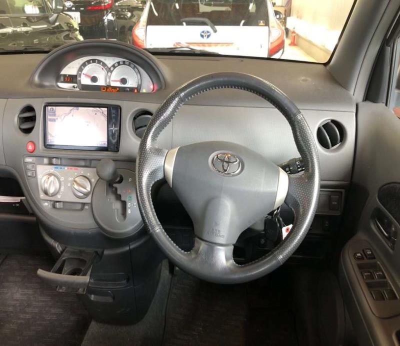 TOYOTA SIENTA 2011/9