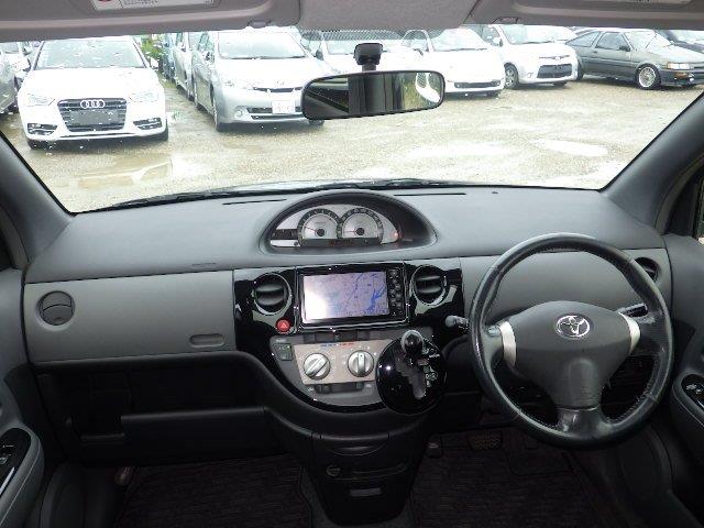 TOYOTA SIENTA 2012/3