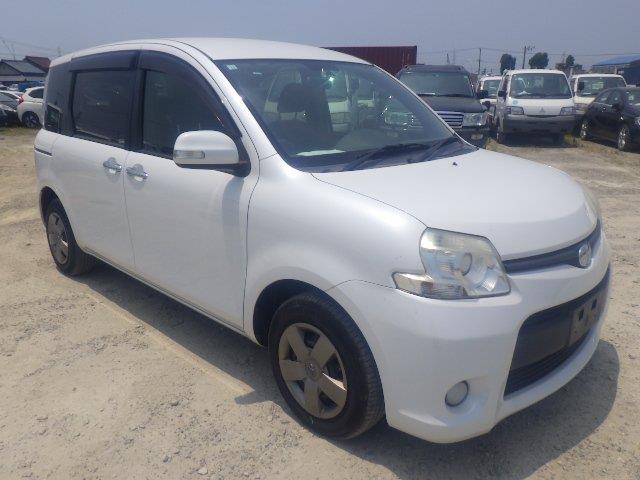 TOYOTA SIENTA 2012/11